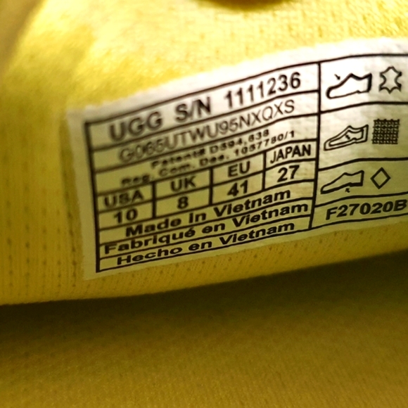 UGG slip on slippers - Picture 2 of 11